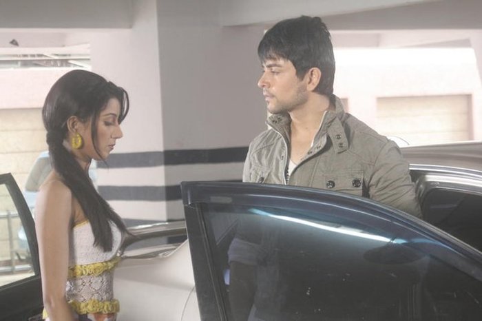 155210_177185995633397_109723285713002_517926_4938527_n - GEET Hui Sabse Parayi Picture Gallery IV