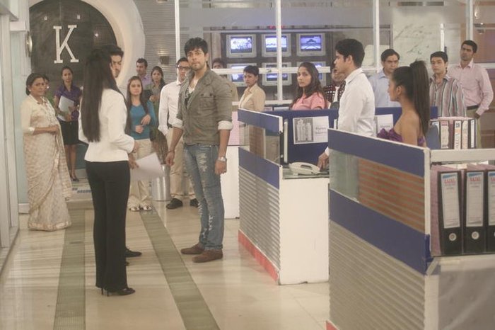 155210_177186088966721_109723285713002_517931_3277638_n - GEET Hui Sabse Parayi Picture Gallery IV