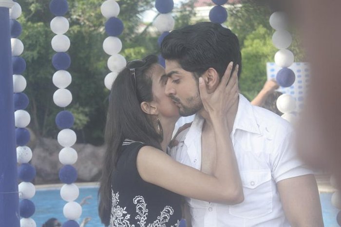 72226_168904029794927_109723285713002_468474_7570400_n - GEET Hui Sabse Parayi Picture Gallery V