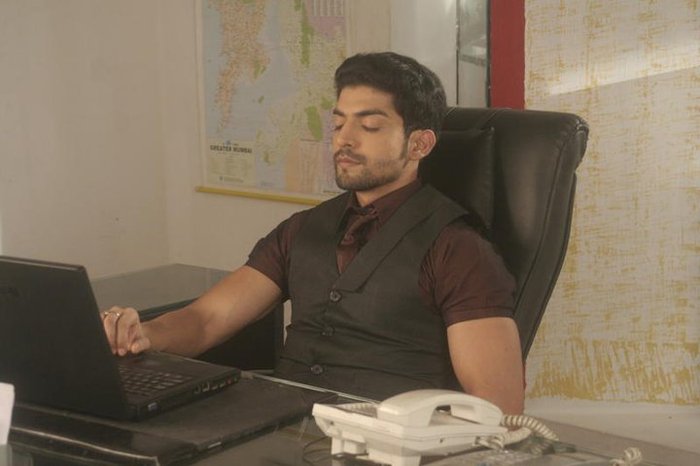 74289_169959739689356_109723285713002_472555_3210840_n - GEET Hui Sabse Parayi Picture Gallery V