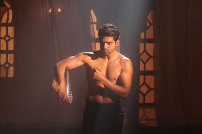 149217_167339183284745_109723285713002_458852_802820_n - GEET Hui Sabse Parayi Picture Gallery V