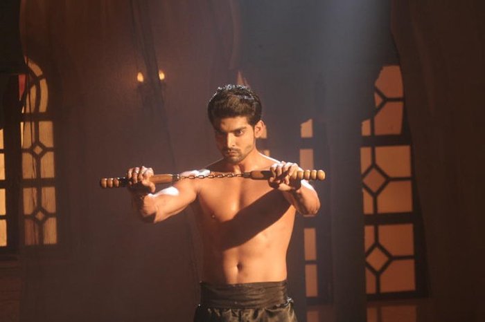 149217_167339249951405_109723285713002_458858_3086692_n - GEET Hui Sabse Parayi Picture Gallery V