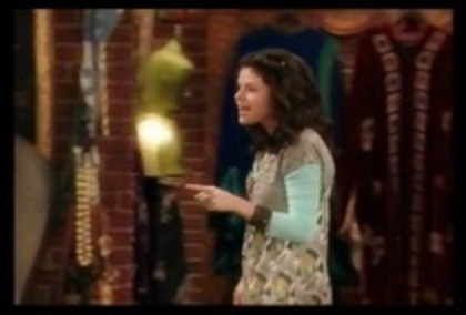 62128037_JNIZTGR - selena gomez