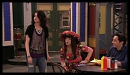 62176306_XICVOGO2 - selena gomez