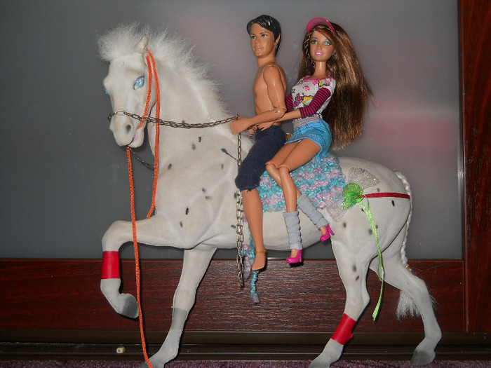 171144_155293581186300_100001169761758_300168_911909_o - barbie