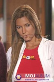 34212_110686095646074_109882815726402_70103_5704997_a - Martha Julia