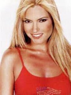 250233_239782062710743_229481977074085_827510_6193621_n - Martha Julia