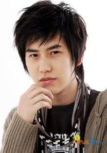 =Cho+Kyuhyun&hl=ro&prmd=imvnsl&tbm=isch&tbo=u&source=uniJspT9nlBM-