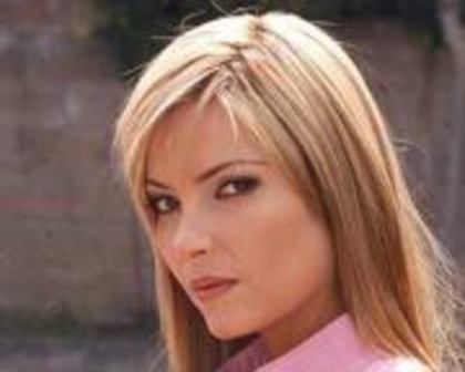 396889_345781362100993_332772050068591_1444118_643194308_a - Martha Julia