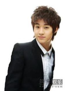 =Henry+Lau&hl=ro&prmd=imvnsol&tbm=isch&tbo=u&source=univ&J8pT_OsGs - Henry Lau