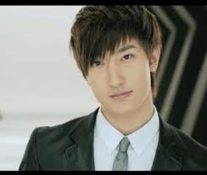 =Zhou+Mi&hl=ro&noj=1&prmd=imvns&tbm=isch&tbo=u&source=univ&sa=X&eSb - Zhou Mi