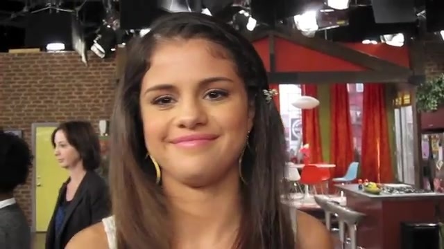 WOWP last day 019 - Selena Gomez On The Last Day Of Shooting Wizards of Waverly Plave