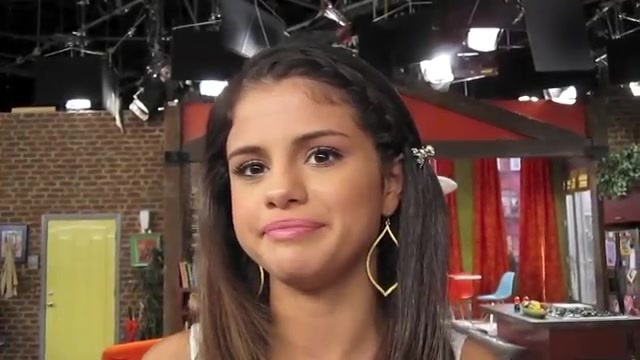 WOWP last day 162 - Selena Gomez On The Last Day Of Shooting Wizards of Waverly Plave