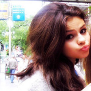 0024687694 - 0 Selena Marie Gomez