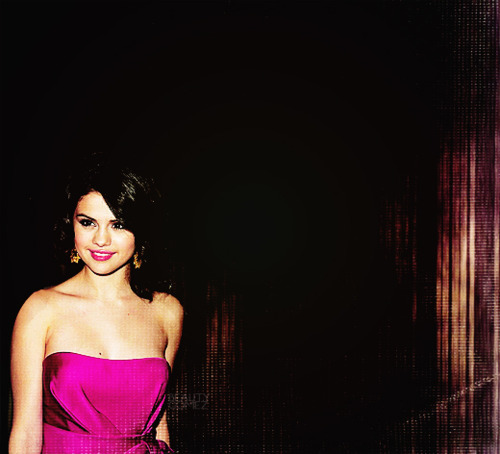 9wriK - 0 Selena Marie Gomez