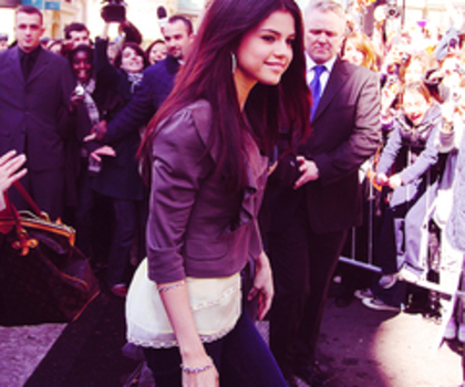 tumblr_lw1xwx8fd11qleox1o1_500_thumb