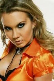 299694_168510306564716_100002172427871_351150_1882367004_a - Michelle Vieth