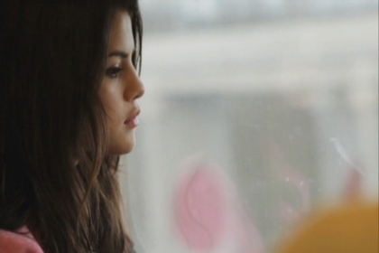 Ea nu te iubeste...si sunt sigura ca nici tu....