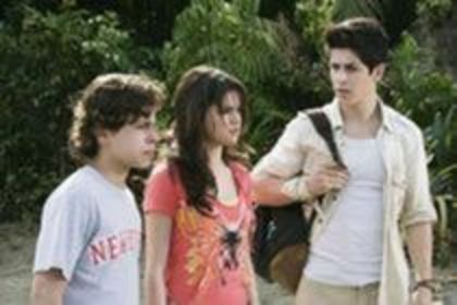  - Wizdars Of Waverly Place