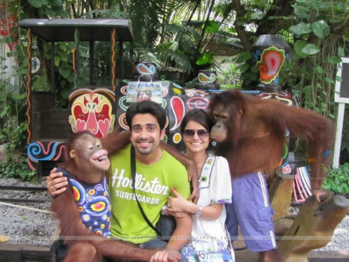 165553-avinash-sachdev-with-rubina-on-a-trip - devradhika
