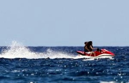 191~ - 26 05 on the beach in Hawaii