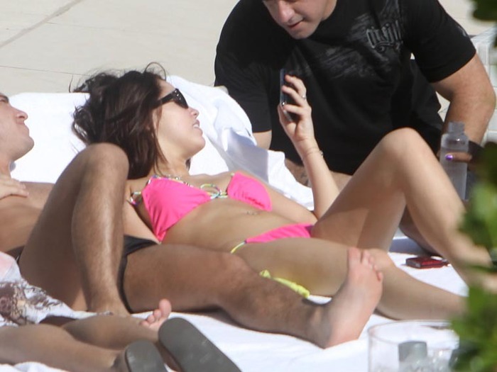 gallery_enlarged_1203_miley_cyrus_bikini_06 - miley cyrus swimsuit