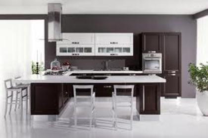 ea merse la bucatarie...si isi puse cereale