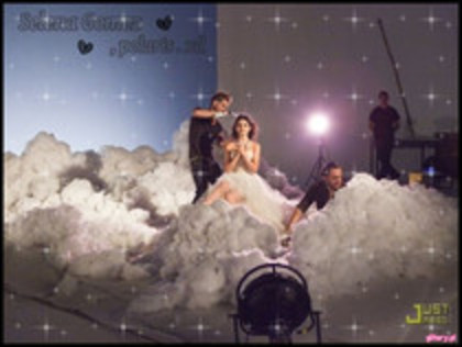0025822131 - xo - Versuri  Love you like a love song - xo