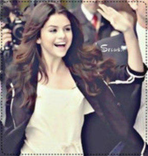 0026345804 - xo - Versuri Shake it up - xo