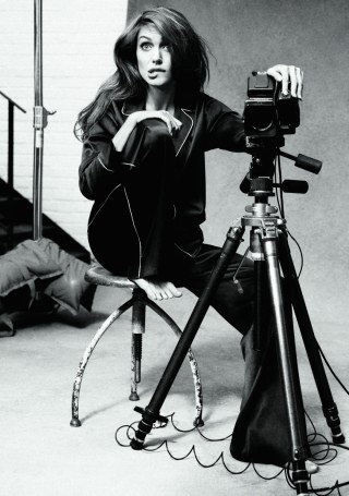 oh-angelina-225599-320-455 - Poze artistice