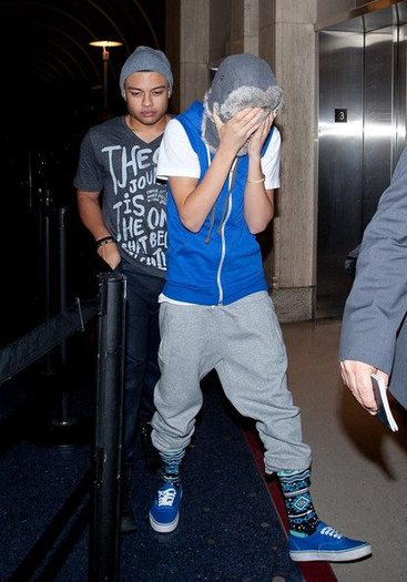 427537_348983068459316_1342750389_n