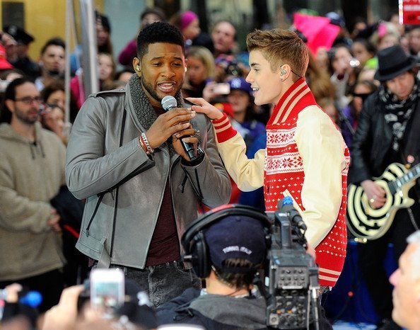 383082_311466155544341_144897825534509_1122623_1284865729_n - Justin Bieber and Usher Performs ON Today Show