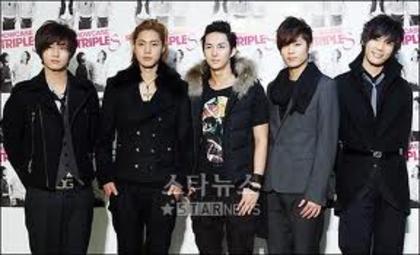 =ss501&hl=ro&prmd=imvnsl&tbm=isch&tbo=u&source=univ&GFeqA4gSdpdCl