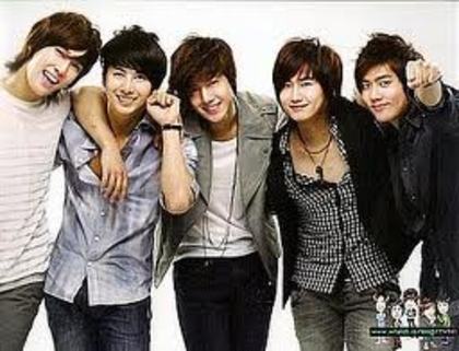 =ss501&hl=ro&prmd=imvnsl&tbm=isch&tbo=u&source=univ&sGFeqA4gSdpdCl