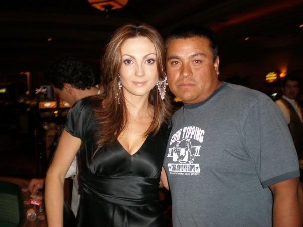 208681_1056963917941_1641153040_136830_1556582_n - Nora Salinas