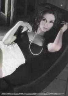 301338_282427861772971_271180279564396_1438158_5666879_a