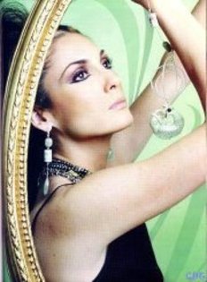 307979_282426368439787_271180279564396_1438128_6076556_a - Nora Salinas
