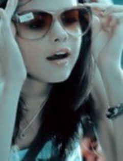 30489033_FNGVUFPFG - Selena Gomez