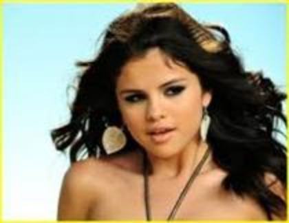 33156844_YCGFBWTRZ - Selena Gomez