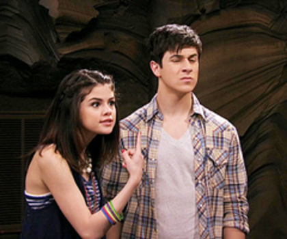 tumblr_leetkkVY1I1qej15qo1_500_thumb - Wizdars Of Waverly Place