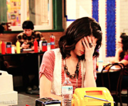 tumblr_lfa7i2Ssdl1qgq00uo1_500_thumb - Wizdars Of Waverly Place