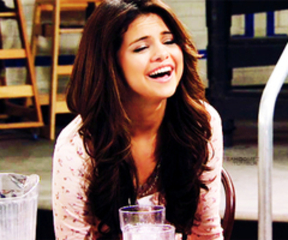 tumblr_lo7mgwfNv61qlqsf7o1_500_thumb - Wizdars Of Waverly Place