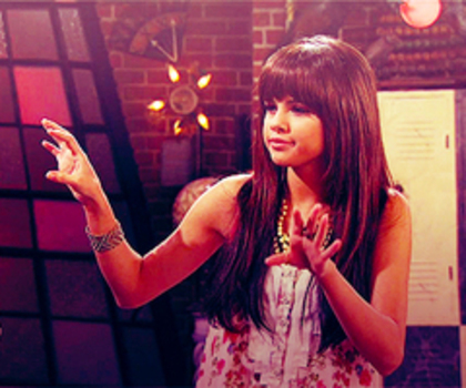 tumblr_lpdmohcnv61qcxo4zo1_500_thumb - Wizdars Of Waverly Place