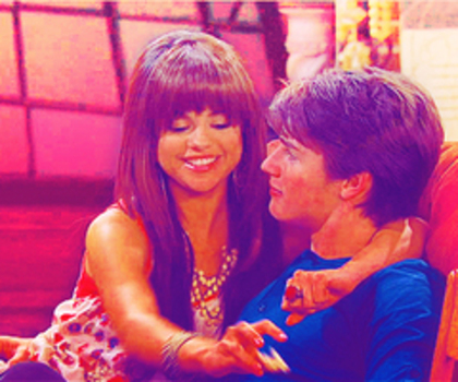 tumblr_lpiqbrScIV1qcxo4zo1_500_thumb - Wizdars Of Waverly Place