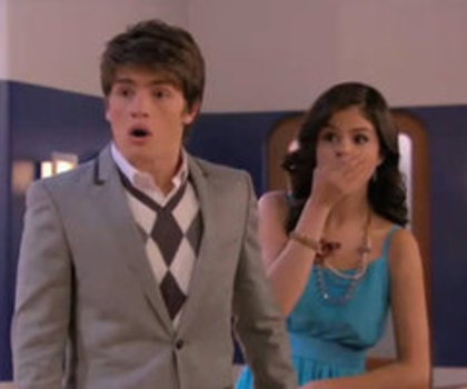tumblr_lq2f0kB5tJ1r1avvfo1_500_thumb - Wizdars Of Waverly Place