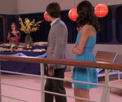 tumblr_lq2f1euFUQ1r1avvfo1_500_thumb - Wizdars Of Waverly Place