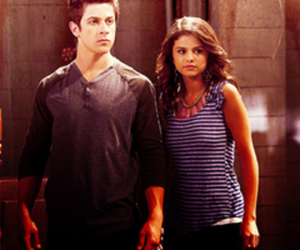 tumblr_lrzoebLSZ01r2wz4eo1_500_thumb - Wizdars Of Waverly Place