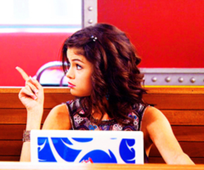tumblr_lsemi8zcm41qd7hnvo1_500_thumb - Wizdars Of Waverly Place