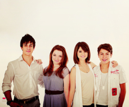 tumblr_lst0f2VqnU1r1daqso1_500_thumb - Wizdars Of Waverly Place