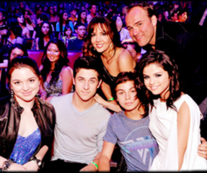 tumblr_lwem2h9ldU1r0ibnso1_500_thumb - Wizdars Of Waverly Place